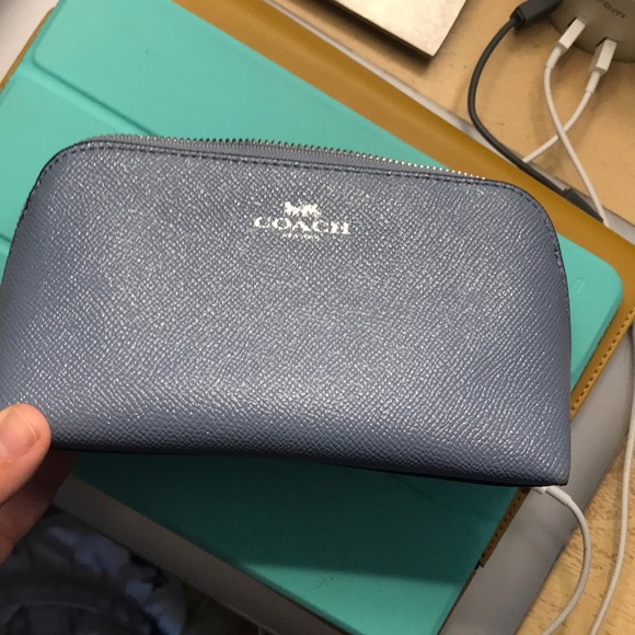 Coach cosmetic case - Picture 1 of 4
